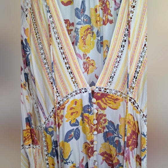 Rare Free People Lovestoned Lace Buttondown Printed Crochet Bell Sleeve Tunic XS - Picture 8 of 11